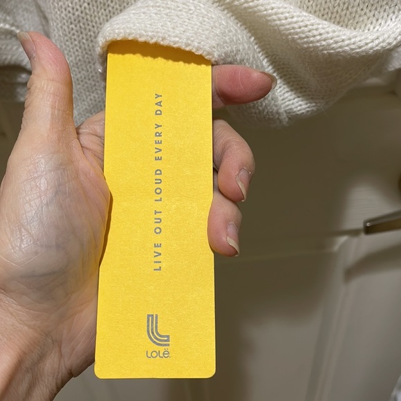 Lole knitted cape (one sz) - Picture 2 of 9